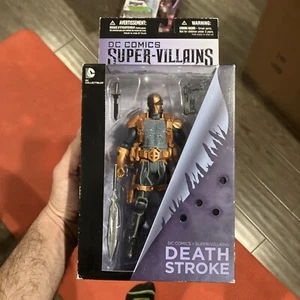 DC Comics Super-Villains Deathstroke Action Figure DC Collectibles New - Picture 1 of 4