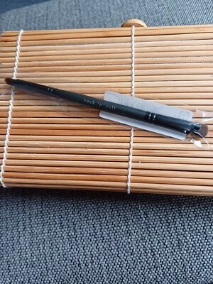 BARESCENTUALS ROCK N ROLL DOUBLE EYE BRUSH LTD ED - Image 1 of 4