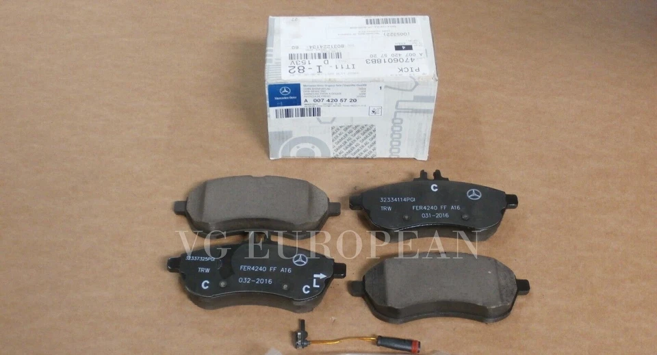 NEW Mercedes-Benz W204 C-Class Genuine Front Brake Pad Set C250 C300 + SENSOR - Image 1 of 1