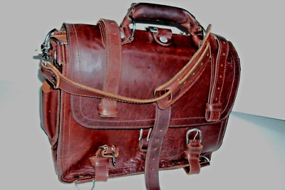 Портфель Saddleback Leather Co. Lg каштановый оригинальный старый логотип 1-го поколения с ремешком - Изображение 1 из 4