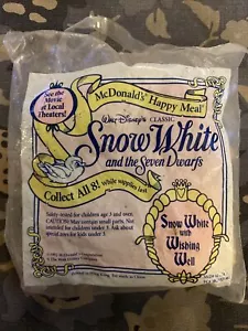 1992 Vtg Disney McDonald's Happy Meal Toy Snow White Seven Dwarfs Wishing Well - Picture 1 of 2