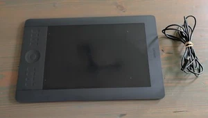 Wacom Intuos 5 Touch PTH-650 Medium Tablet mit Netzkabel - Bild 1 von 1