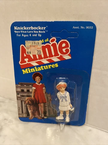 1982 Knickerbocker SAILOR ANNIE World Of Annie Miniature 2” Doll Figure On Card Cover