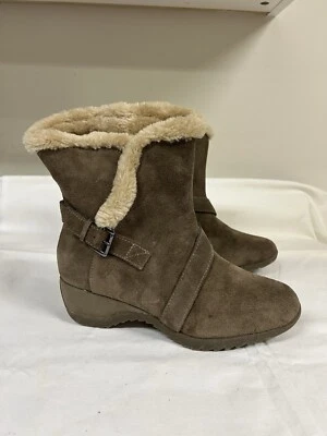 Sporto Luxe Weather Taupe Suede Fur Trimmed Boots Size 7M - Image 1 of 4