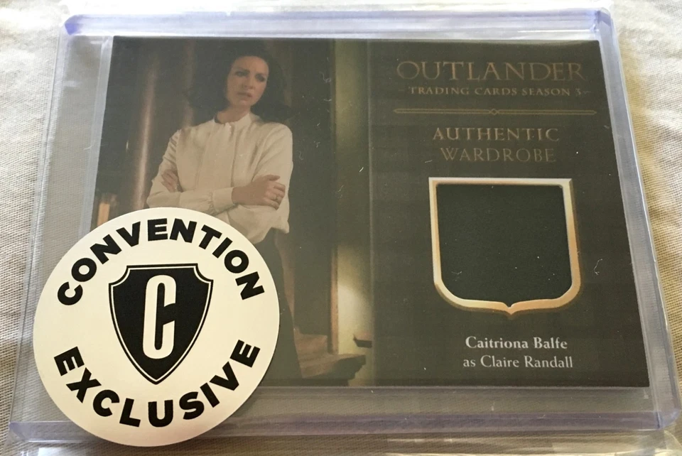 Outlander Season 3 Cryptozoic 2018 SDCC Claire Fraser wardrobe patch swatch card - Image 1 of 1