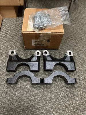 🇺🇸 Kit de refuerzo de eje trasero OEM Mopar CBE0B200 (DODGE 02)🇺🇸 Foto 1 de 3