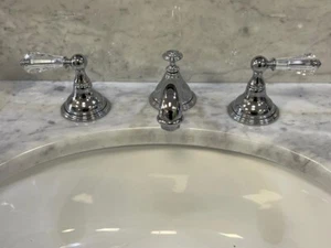 Mezclador de lavabo Cifial Eduardian con tres orificios para grifo cromado y residuos emergentes - Imagen 1 de 3