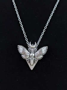 A21d Night Moth Hawkmoth Pendant Necklace Women Men oddities curiosities silver - Picture 1 of 7