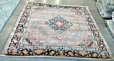 Alfombra dañada GRIS/FUCSIA 6'-7" X 6'-7" SQ precio reducido 1172756465 MAD252F-7SQ Foto 1 de 4