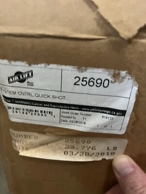 空气悬架压缩机套件底座空气升降 25690 — 第 1/2 张图片