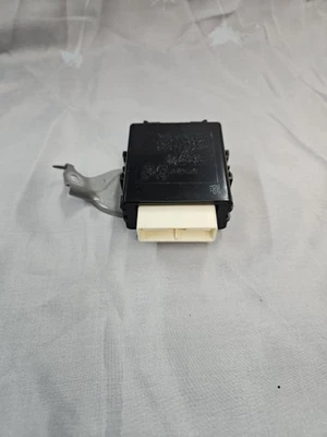 2017 2021 OEM TOYOTA PRIUS PRIME RELAY ASSEMBLY WINDSHIELD MODULE 85940-47060 - Image 1 of 4