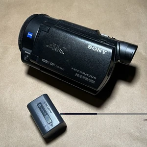 Sony FDR-AX33 4K Handycam Camcorder with battery - Picture 1 of 10