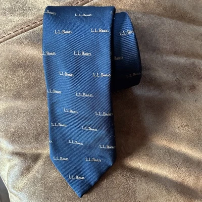 Corbata LL Bean.   Mezcla de seda. L.L. Frijol escrito en corbata.   #628 Foto 1 de 2