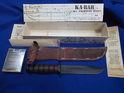 Réplica de faca Ka-Bar Segunda Guerra Mundial USMC vintage e cartões dos anos 1980 - Imagem 1 de 4