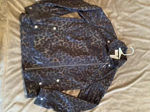 Chico's Size Zero Zenergy Women’s Jacket Leopard Print Brand New - Picture 1 of 6