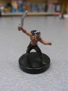 MALE HALFLING BARBARIAN - DUNGEONS & DRAGONS MINIATURES - Imagen 1 de 1