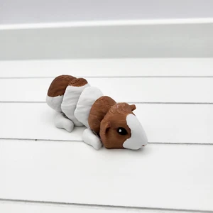 3D Printed Guinea Pig Flexi Keyring Articulated Fidget Toy Backpack Charm - Picture 1 of 4