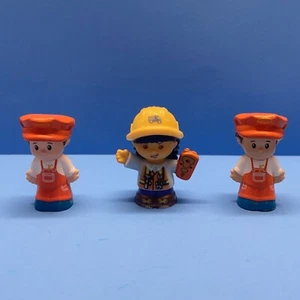 Fisher Price Little People Work Together sitio de construcción niña con 2 carpinteros - Imagen 1 de 8