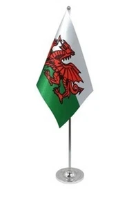 "WALES DELUXE MESA SATINADA BANDERA 9""X6"" CROMO POSTE Y BASE Soportes 15"" GALESO - Imagen 1 de 3