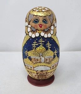 Vintage Russian Nesting Dolls Total of Five - Picture 1 of 8