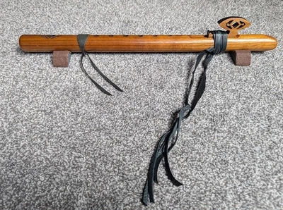 Flauta nativa americana High Spirits - Merlín High C nogal excelente estado Foto 1 de 4