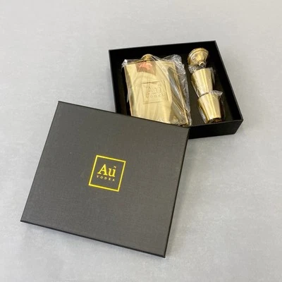 OFFICIAL AU Vodka 255ml Hip Flask Gift Set - Image 1 of 3