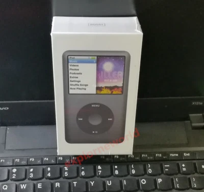 Brand New iPod Classic 7th Generation 160GB Black (Latest Model)~90 Day Warranty - Image 1 of 4