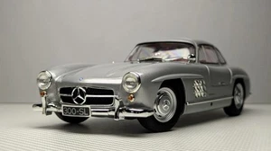 Mercedes-Benz 300SL 1954 Silver On Red 1:18 Minichamps - Picture 1 of 11