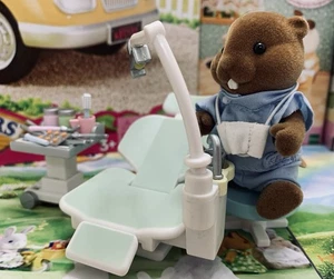 Sylvanian Families Calico Critters Original DENTIST OFFICE Complete - Picture 1 of 10