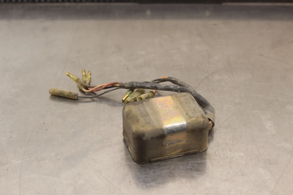 Yamaha IT175 1977 caja de encendido caja de unidad de chispas H102 Foto 1 de 4