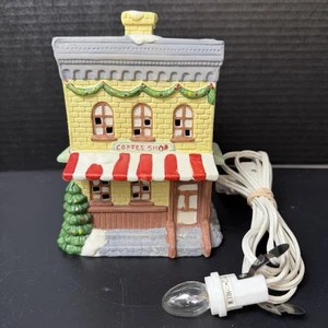 Holiday Expressions Dickens Sammlerstücke Weihnachtsdorf Café beleuchtet - Bild 1 von 12