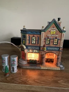 Lemax Sears 2017 exclusivo de Navidad “Bottoms Up Brewery” #75270 leer - Imagen 1 de 16