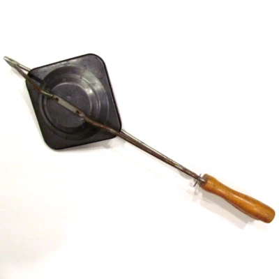 Campfire Fire Pit Pocket Sandwich Toaster Maker Pie Iron Square Diagonal Diamond - Image 1 of 4