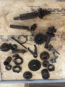 BSA Triumph Engine Parts Joblot British Bike - Picture 1 of 4