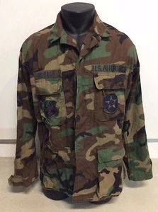 USGI 283 COMBAT COMMAND 50 TECH SGT WOODLAND BDU TOP BLUSA MED/REG INVIERNO - Imagen 1 de 9