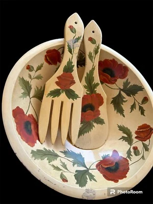 Ensaladera/tenedor y cuchara decorativa floral roja redonda de madera vintage Weston Mill" Foto 1 de 4
