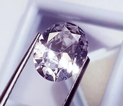 Cambodian White Zircon 5.75 Ct Loose Gemstone Oval Shape With Free Gift - Image 1 of 4