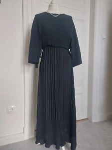 NEU ZARA Schwarzes Maxikleid / Plissee Kleid Gr. XS lockerer Schnitt - Bild 1 von 9
