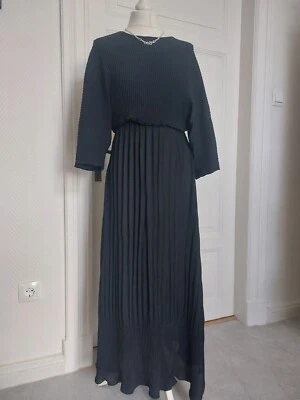 NEU ZARA Schwarzes Maxikleid / Plissee Kleid Gr. XS lockerer Schnitt - Bild 1 von 4