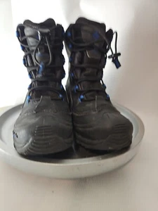 Size 3 COLUMBIA BOOTS VERY GENTLY USED. - Picture 1 of 10