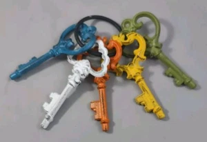 Reproduction Cast Iron Victorian Keys on Ring Set of 5 - Picture 1 of 6