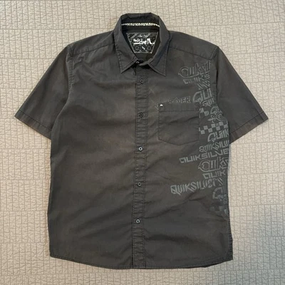 Camisa Y2K Quiksilver Hombres Pequeña Negra Abotonada Desteñida por el Sol Skate Surf Grunge Años 2000 Foto 1 de 4