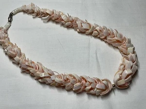 Jewellery Wonderful & Interesting Multi Shell Peach Coloured Necklace - Picture 1 of 7