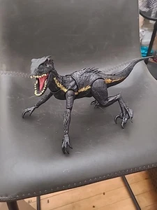 Jurassic World INDORAPTOR Mattel 16" Actionfigur schwarz gold Dinosaurier 2017 - Bild 1 von 14