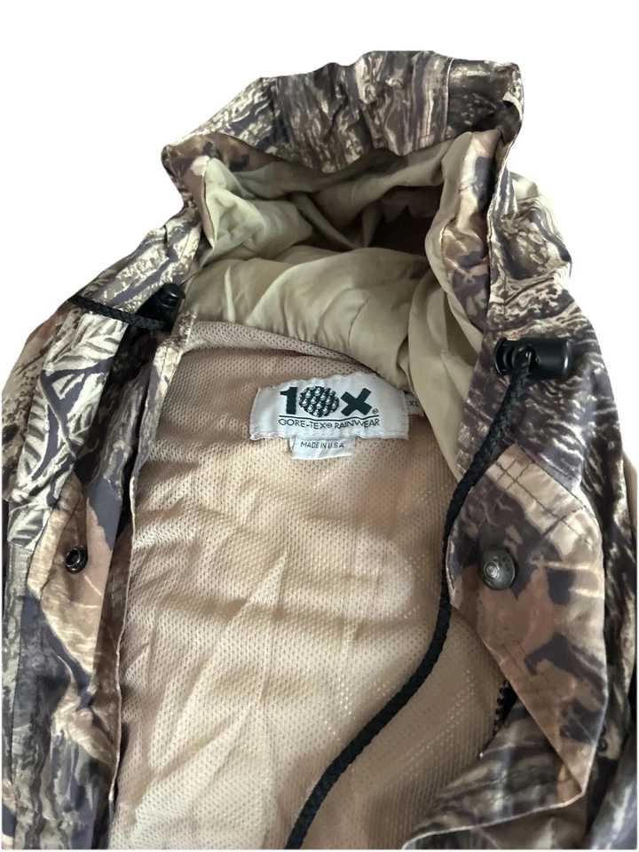 Gor-Tex Rain Suit - Image 1 of 4