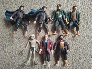 7 X Vintage Toybiz LOTR Hobbit BUNDLE Frodo Bilbo Golum Sam Merry Pippin Peter J - Picture 1 of 6