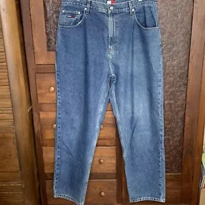 VINTAGE 90’s MENS TOMMY HILFIGER FREEDOM RELAXED FIT 38x32 FLAG LOGO DENIM JEANS - Picture 1 of 9