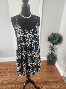 Sweet Claire Women's Med/Large Summer Dress Light Weight Fabric - Picture 1 of 11