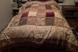 King Size Croscill Renaissance Patchwork Velvet/Velour Comforter Red, Gold Green - Picture 1 of 22