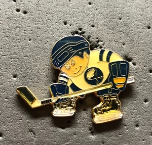 Buffalo Sabres Lil Bratt Player NHL Hockey Pin - Imagen 1 de 1